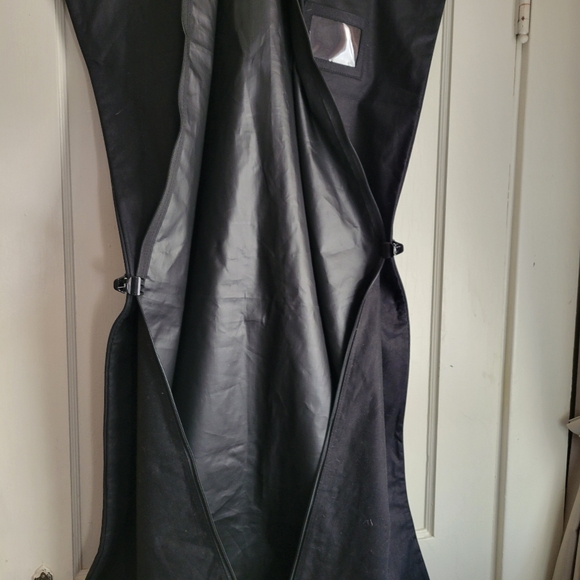 Large CHANEL Garment Bag- Never Used - Picture 5 of 10